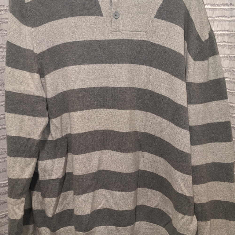 Express grey & white light weight sweatshirt